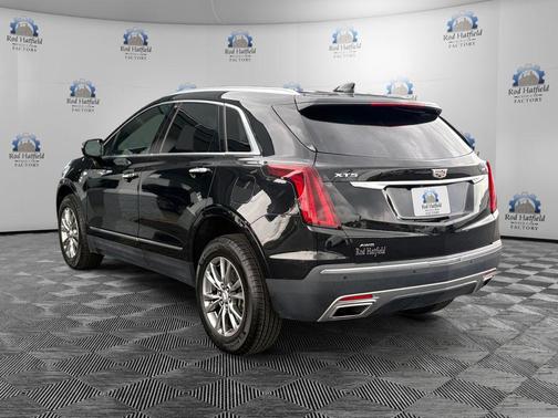Stellar Black Metallic 2021 Cadillac XT5 Premium Luxury
