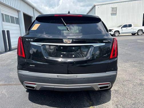Stellar Black Metallic 2021 Cadillac XT5 Premium Luxury