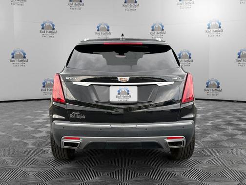 Stellar Black Metallic 2021 Cadillac XT5 Premium Luxury