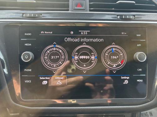 Deep Black 2023 Volkswagen Tiguan 2.0T SEL R-Line 4MOTION