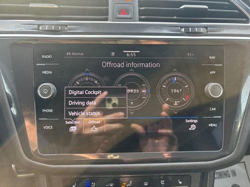 Deep Black 2023 Volkswagen Tiguan 2.0T SEL R-Line 4MOTION