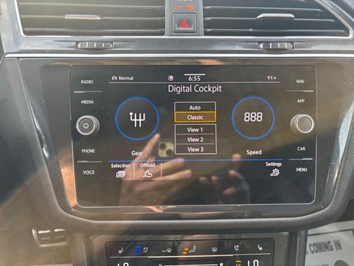 Deep Black 2023 Volkswagen Tiguan 2.0T SEL R-Line 4MOTION