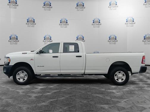2022 RAM 3500 Tradesman Crew Cab 4x4 8' Box