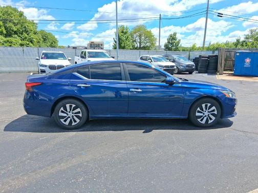 Deep Blue Pearl 2020 Nissan Altima S FWD