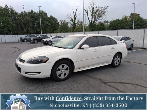 White 2009 Chevrolet Impala LT