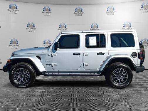 2024 Jeep Wrangler 4-Door Sahara 4x4