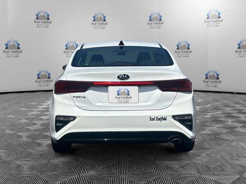 Snow White Pearl 2021 Kia Forte LXS