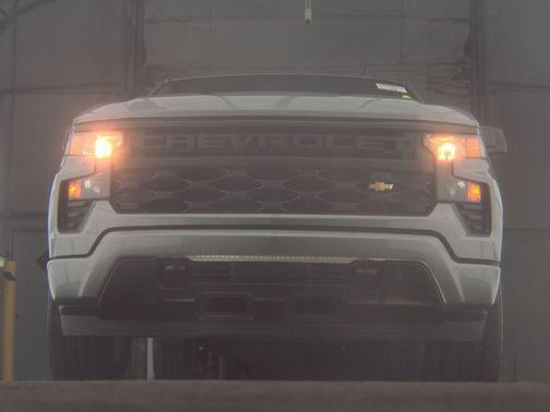 Sterling Gray Metallic 2023 Chevrolet Silverado 1500 Custom