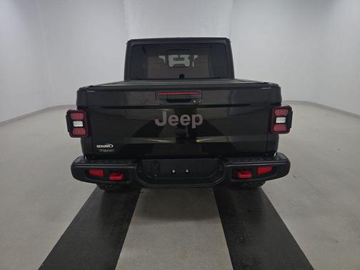 Black Clearcoat 2021 Jeep Gladiator Rubicon