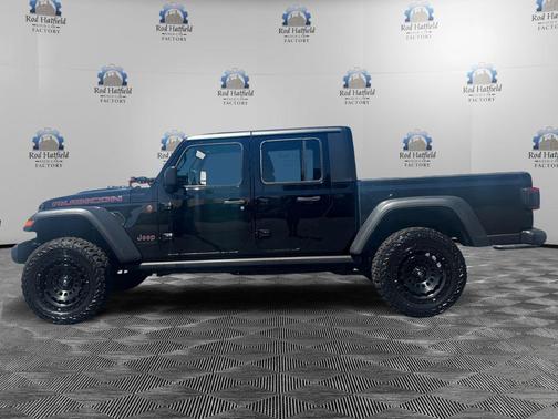 Black Clearcoat 2021 Jeep Gladiator Rubicon