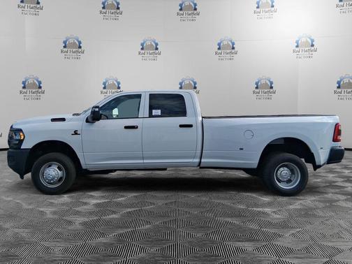 Bright White Clearcoat 2024 RAM 3500 Tradesman Crew Cab 4x4 8' Box