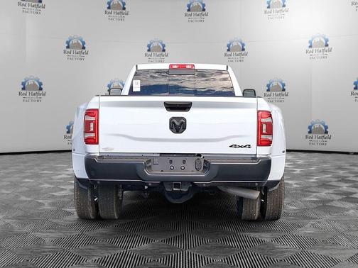Bright White Clearcoat 2024 RAM 3500 Tradesman Crew Cab 4x4 8' Box