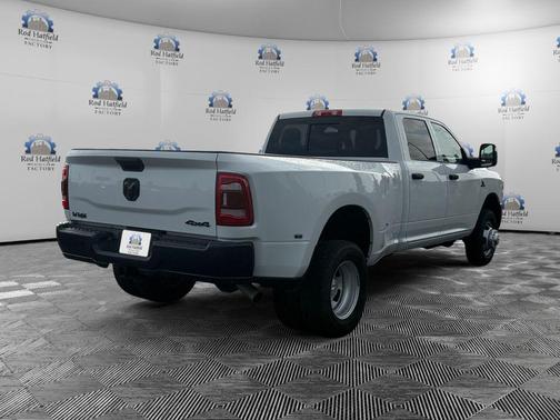 Bright White Clearcoat 2024 RAM 3500 Tradesman Crew Cab 4x4 8' Box