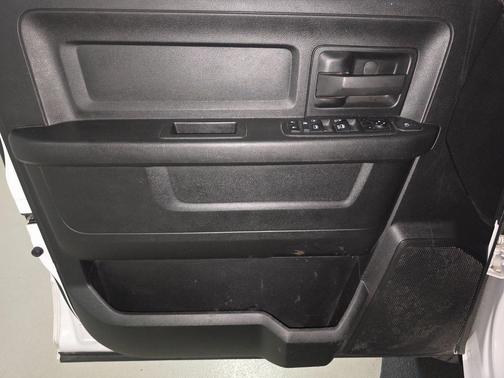 2023 RAM 3500 Tradesman Crew Cab 4x4 8' Box