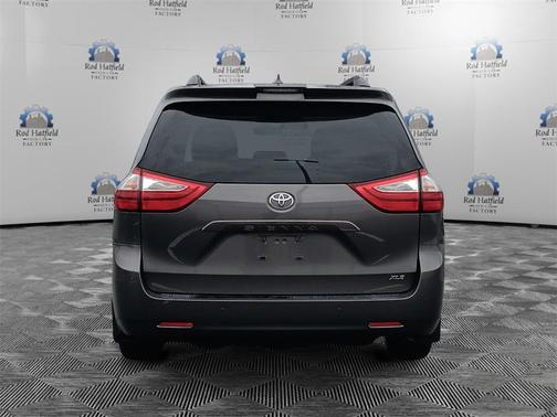 2018 Toyota Sienna XLE Premium