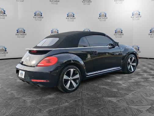 Deep Black Pearl/Black Roof 2015 Volkswagen Beetle DSG 2.0T R-Line