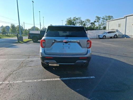 Silver Metallic 2023 Ford Explorer Limited