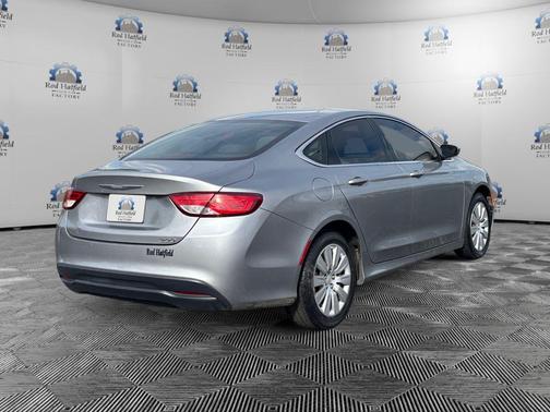 Billet Silver Metallic Clearcoat 2017 Chrysler 200 LX