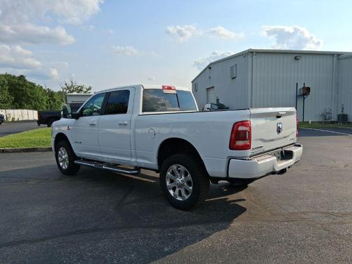 Bright White Clearcoat 2023 RAM 2500 Laramie Crew Cab 4x4 6'4' Box