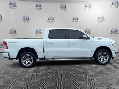 Bright White Clearcoat 2022 RAM 1500 Big Horn/Lone Star
