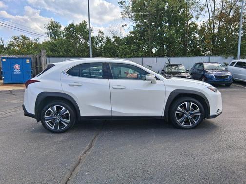 White Pearl 2023 Lexus UX 250h Base