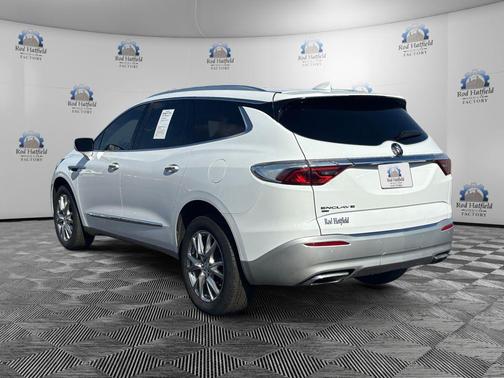 2023 Buick Enclave Essence AWD