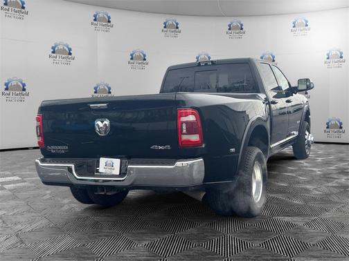 2022 RAM 3500 Laramie Crew Cab 4x4 8' Box