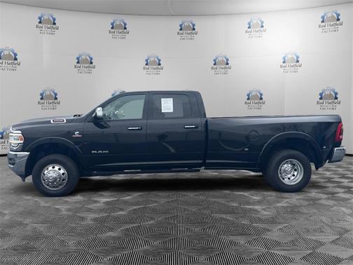 2022 RAM 3500 Laramie Crew Cab 4x4 8' Box