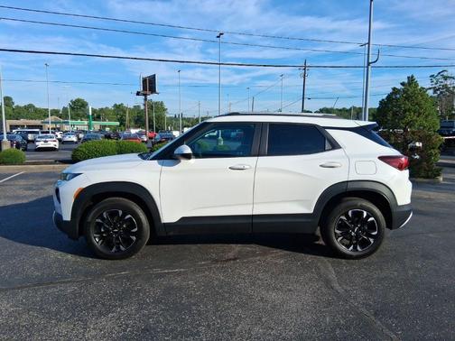 Summit White 2023 Chevrolet Trailblazer LT