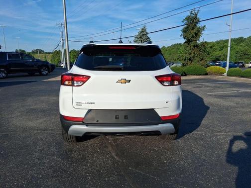 Summit White 2023 Chevrolet Trailblazer LT
