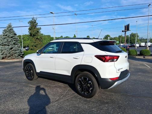 Summit White 2023 Chevrolet Trailblazer LT