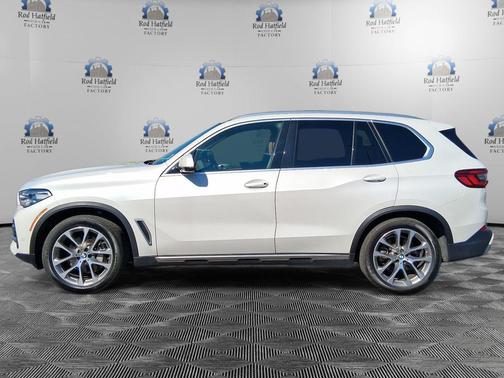 White Metallic 2019 BMW X5 xDrive40i