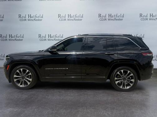 Diamond Black Crystal Pearlcoat 2022 Jeep Grand Cherokee Overland