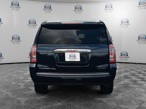 Dark Sapphire Blue Metallic 2019 GMC Yukon XL Denali
