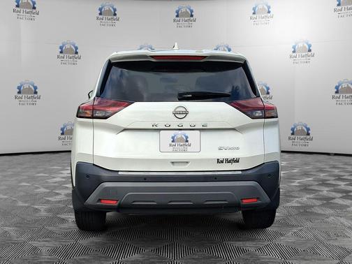 Pearl White Tricoat 2023 Nissan Rogue SV