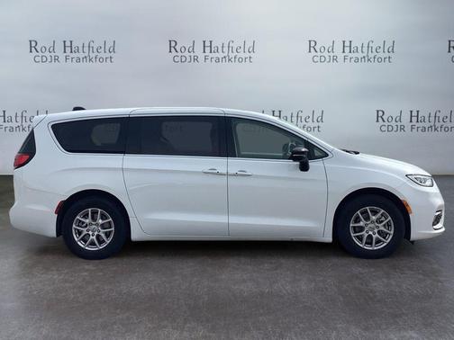 Bright White Clearcoat 2024 Chrysler Pacifica Touring L