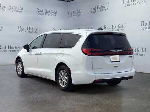 Bright White Clearcoat 2024 Chrysler Pacifica Touring L