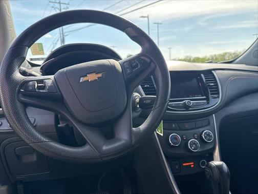2022 Chevrolet Trax LS