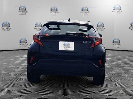 2022 Toyota C-HR XLE