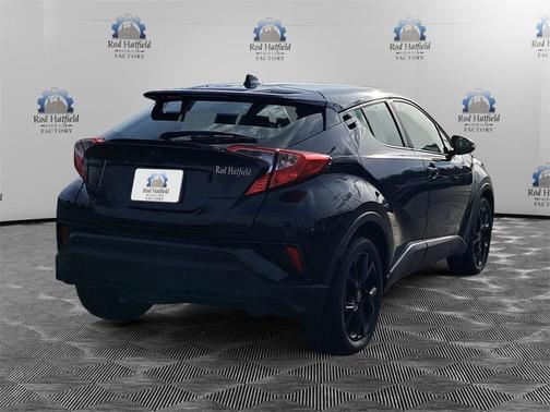 2022 Toyota C-HR XLE