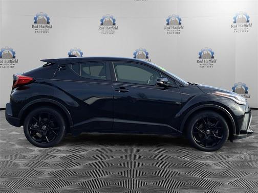 2022 Toyota C-HR XLE