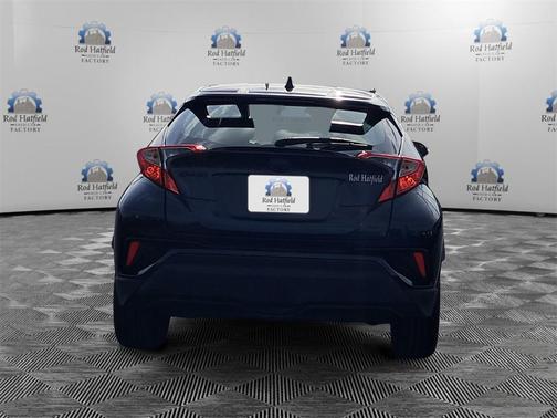 2022 Toyota C-HR XLE