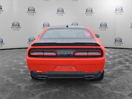 Go Mango 2018 Dodge Challenger R/T
