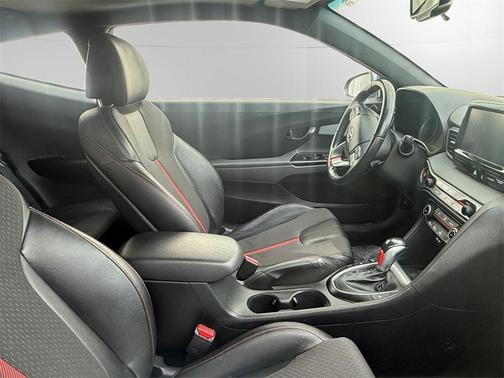 2019 Hyundai Veloster Base