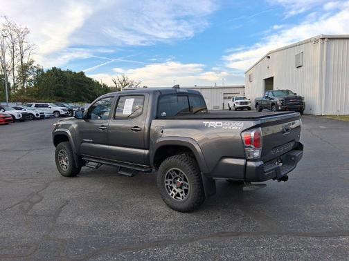 Magnetic Gray Metallic 2022 Toyota Tacoma TRD Sport