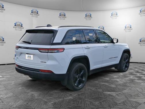 Bright White Clearcoat 2023 Jeep Grand Cherokee Limited