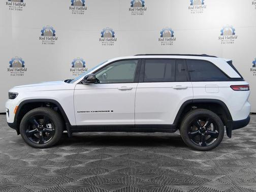Bright White Clearcoat 2023 Jeep Grand Cherokee Limited