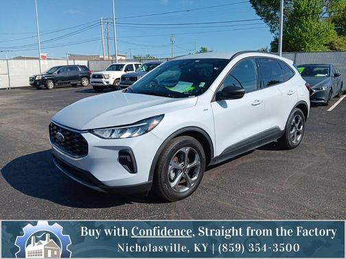 Silver Metallic 2025 Ford Escape ST-Line