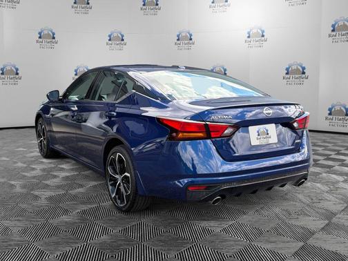 Deep Blue Pearl 2024 Nissan Altima SR Intelligent AWD