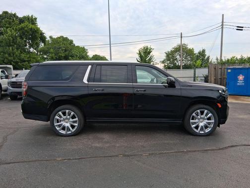 Black 2024 Chevrolet Suburban High Country